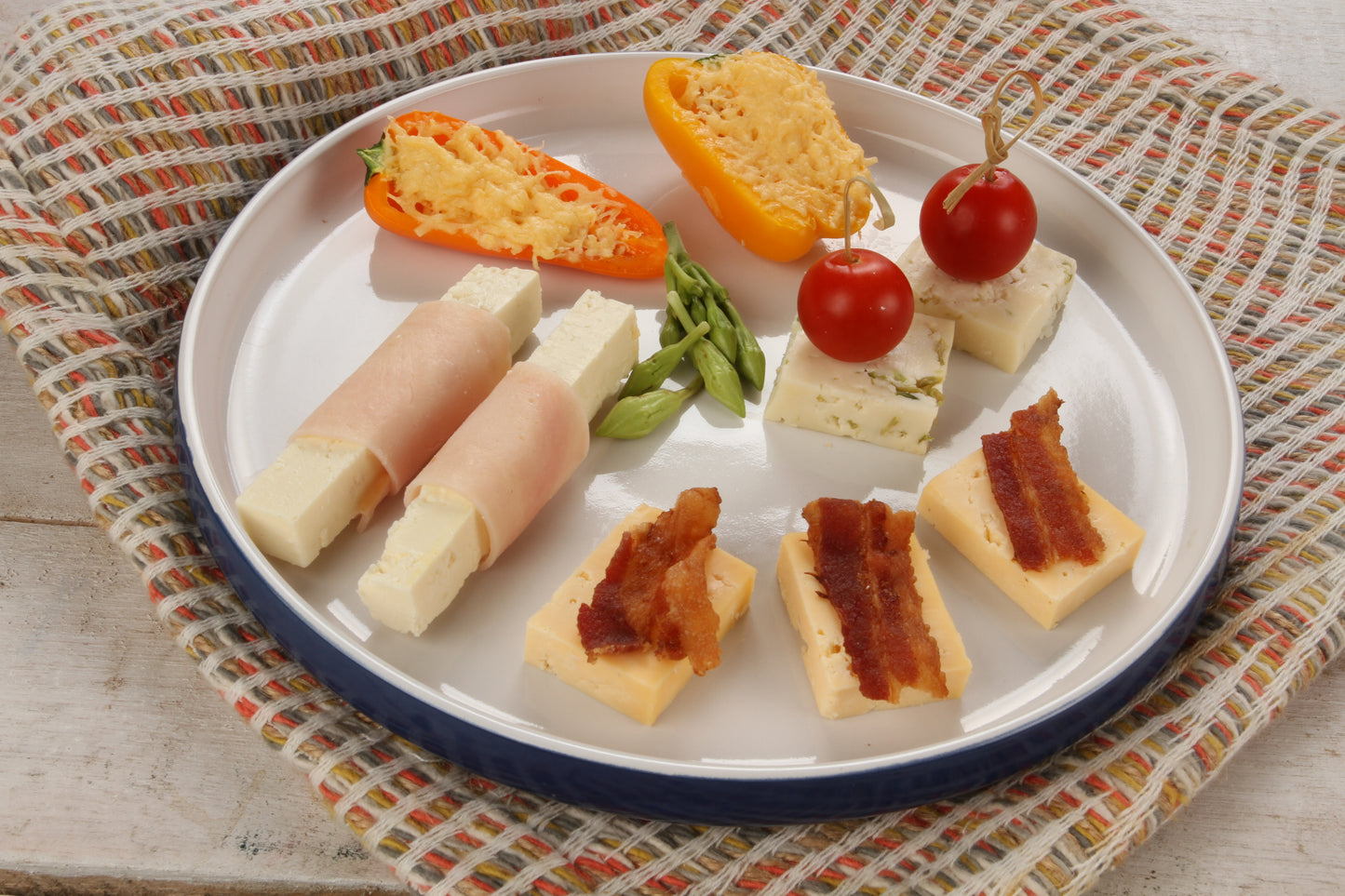 Perla Queso Morolique (Semi Soft Cheese) 12 oz