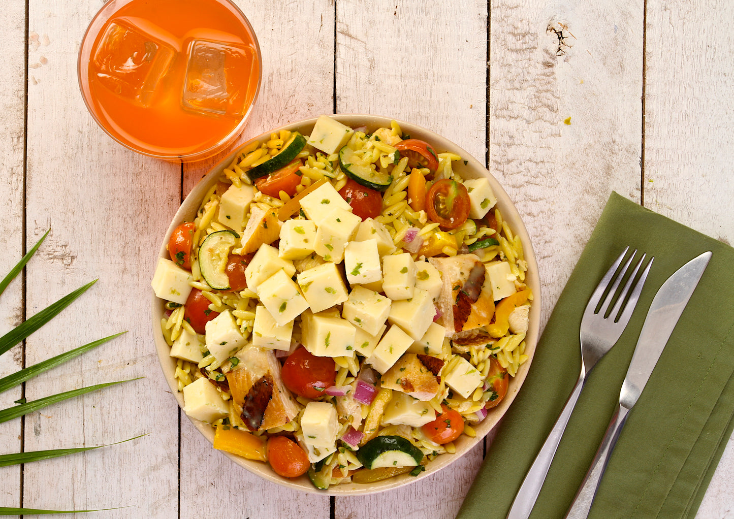 Perla Queso Duro Blando con Loroco (Hard Soft Cheese with Loroco) 12 oz