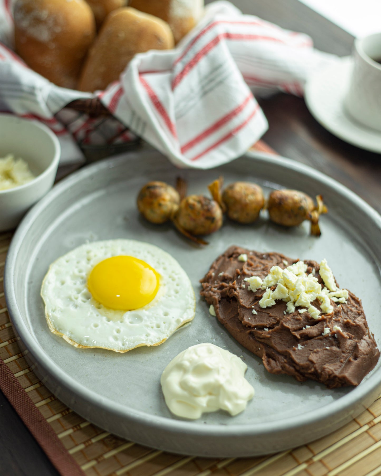 Perla Refried Black Beans (Frijoles Negros Refritos) 14 oz (Pack 6)